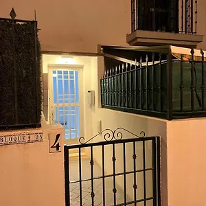 https://apartamento-playa-bajondillo.1costadelsol.com